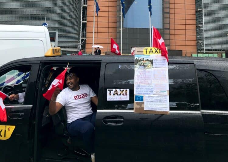 Uber-Files-Skandal: Brüsseler Taxi-Demo zeigt Einheit und Spaltung im Gewerbe