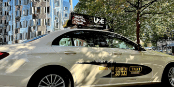 Düsseldorf: Zusatzverdienst durch digitale Dachwerbung