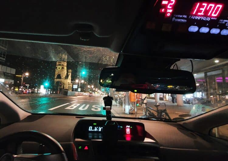 Berliner Verbände, Senat und LDS einigen sich auf Tarifänderung