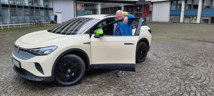 Hamburg hat sein 250. E-Taxi