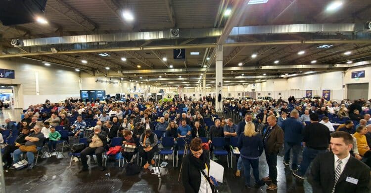 ETM-Tombola: Unternehmerin aus Kamp-Lintfort gewinnt VW