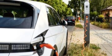 Laternen werden nur langsam zu E-Ladesäulen