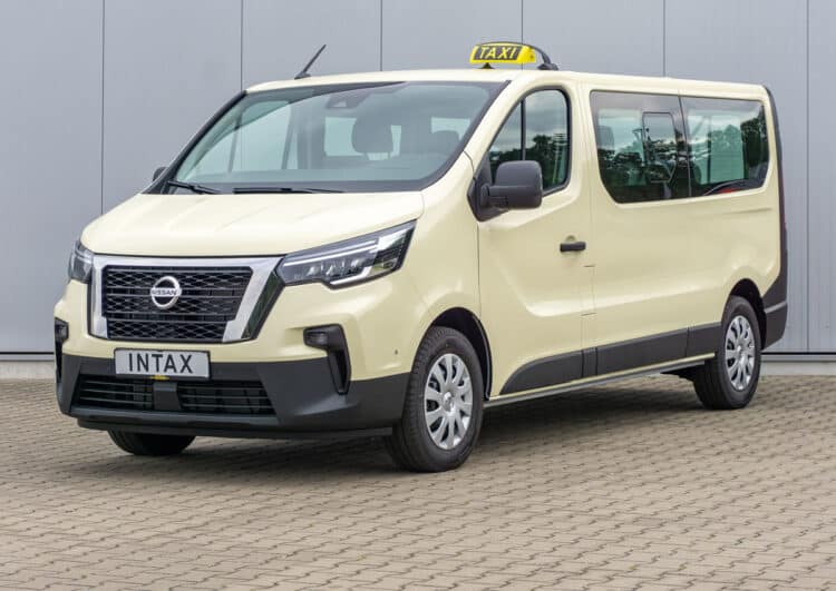 Nissan sponsert komplettes Taxipaket
