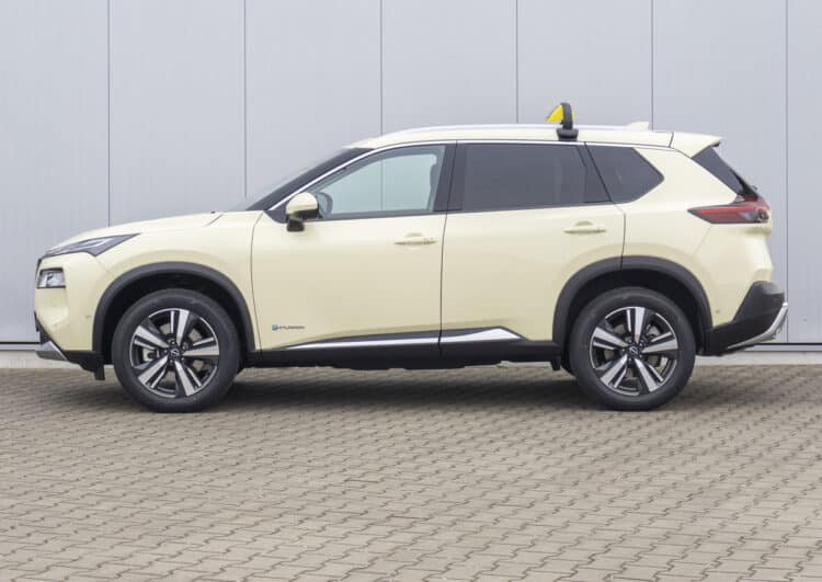 Nissan sponsert komplettes Taxipaket