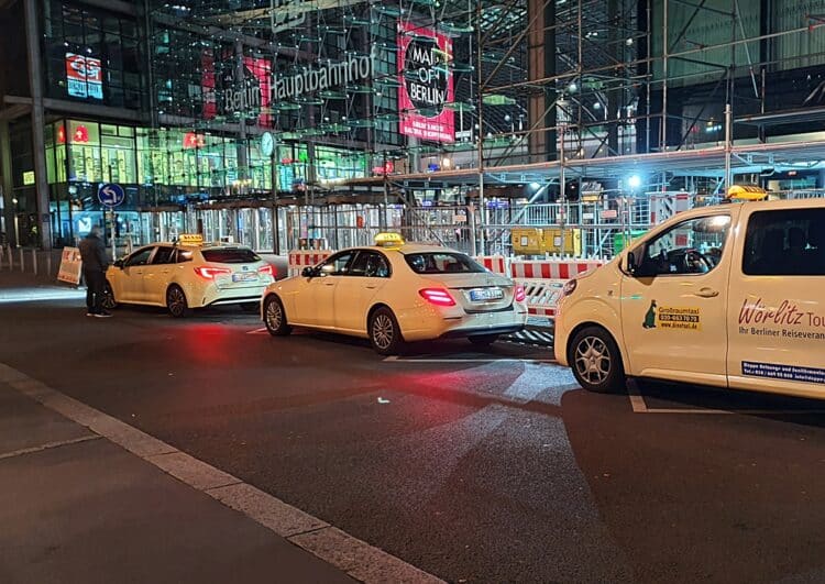 Taxis sollen vom Europaplatz am Hauptbahnhof verschwinden