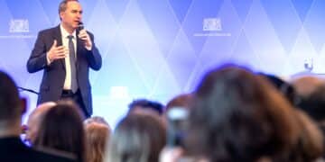 Bayern: Wirtschaftsminister kommt kriselnden Unternehmen entgegen