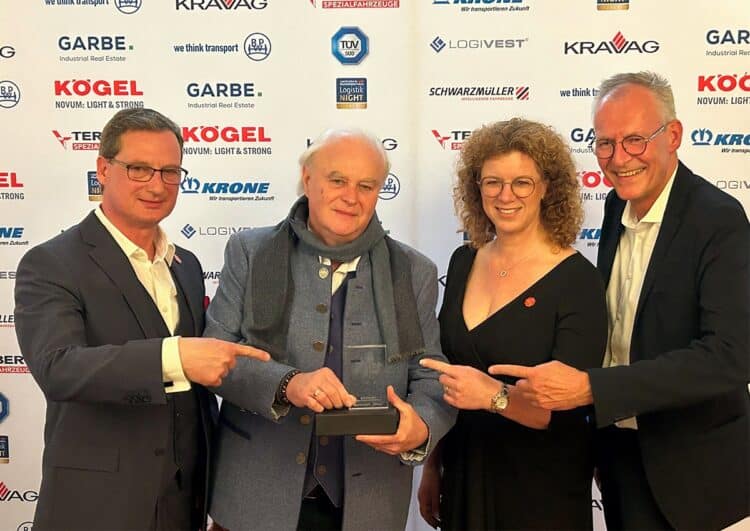 Dieter Zillmann für Kinder-Unfallhilfe-Spenden ausgezeichnet