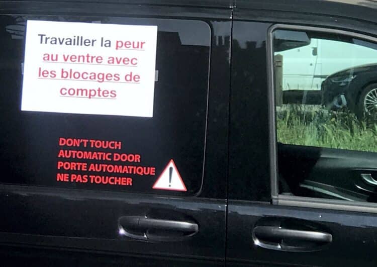 Proteste von Uber- und Taxifahrern in fünf europäischen Metropolen