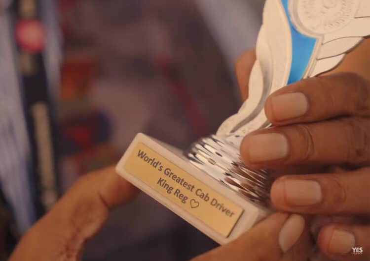 Wie weit kommt ein Londoner Taxi mit 10.000 US-Dollar?