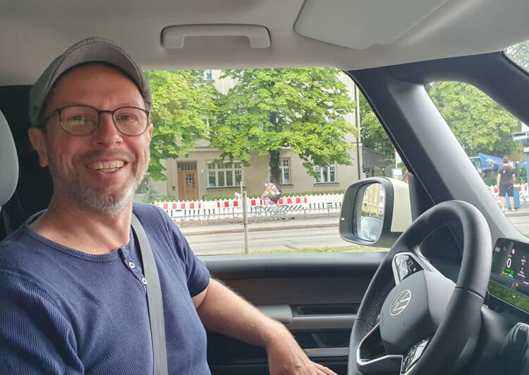Das ID. Buzz-Taxi zu Besuch bei unseren Lesern