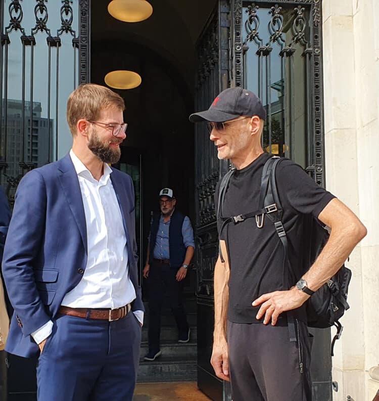 Frische Designvorschläge für das Taxi als Verkehrsmittel der Zukunft