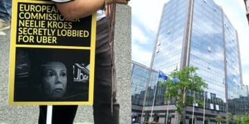 EU-Kommission rät Ex-Mitglied Kroes: Ersuchen Sie keine Erlaubnis zur Uber-Lobbyarbeit