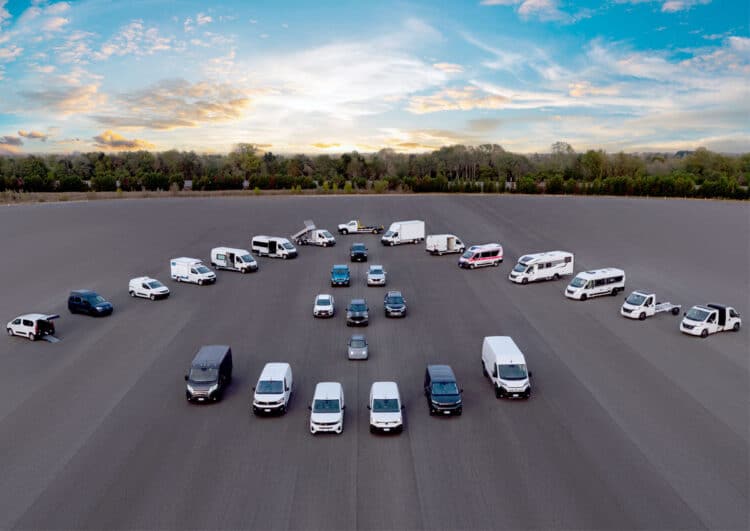 Neue Taxi-Basisfahrzeuge von Stellantis