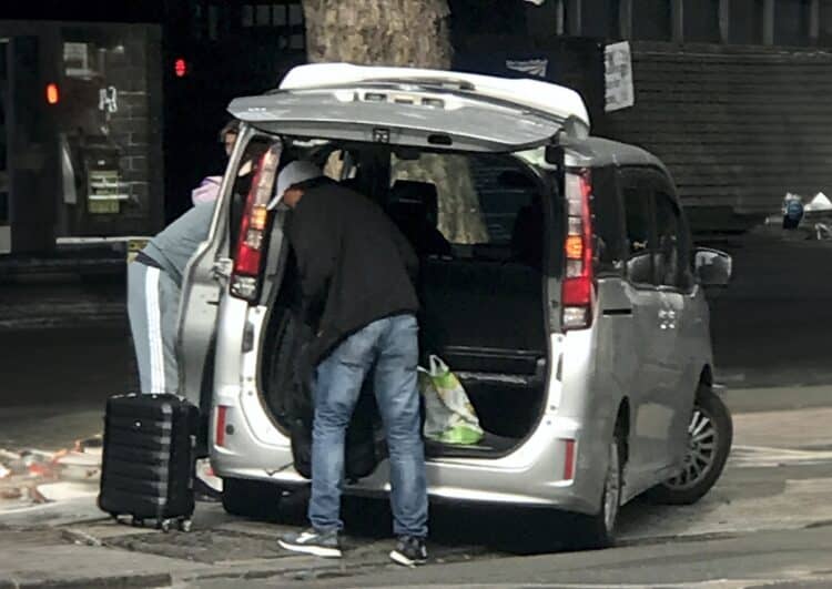 Endgültiges Urteil über Status der Uber-Fahrer in den Niederlanden verschoben