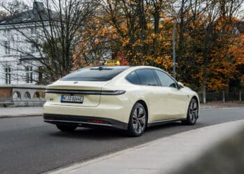Deutschlandstart für das erste Nio E-Taxi-Modell