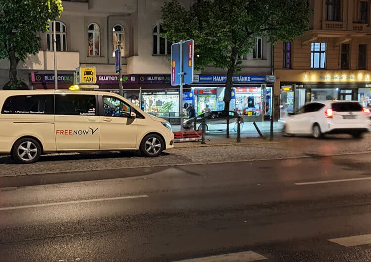 Free Now will Taxi gegenüber Mietwagen stärken – und erhöht die Vermittlungsprovision
