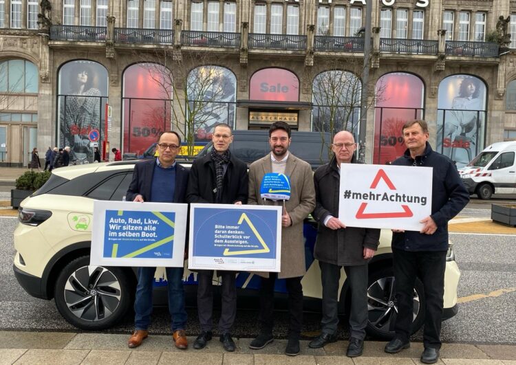 Taxis und Fahrradfahrer: mehr Achtung füreinander