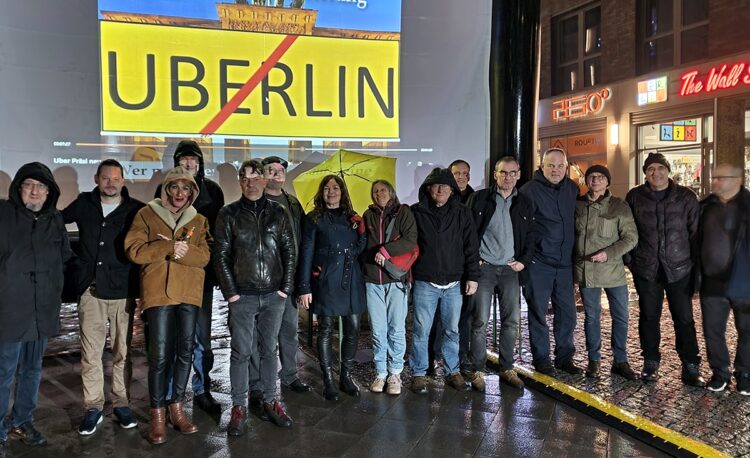 Übereinstimmendes Lob für Kunst-Performance gegen Uber & Co.