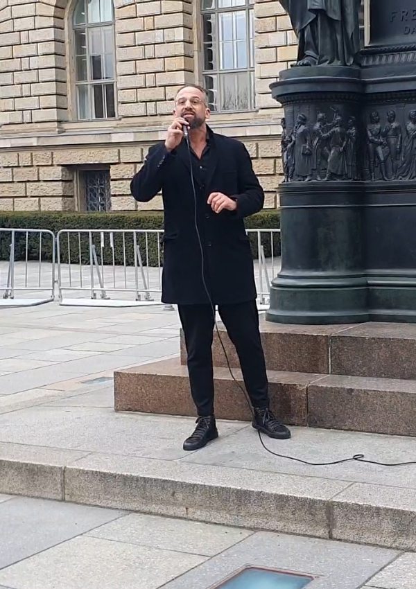 Demo in Berlin für Mietwagen-Mindesttarif und Hamburger Modell