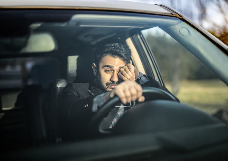 Bei Müdigkeit Augen zu und durch? besser nicht