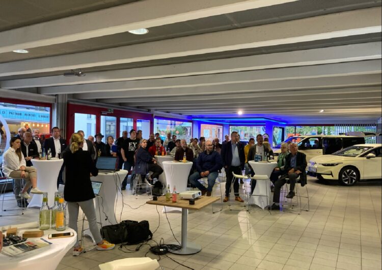 Jubiläums-Überraschungen beim VW-Taxi-Abend