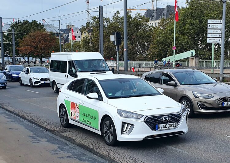 Stadt Köln legt Taxi-Gutachten einseitig aus