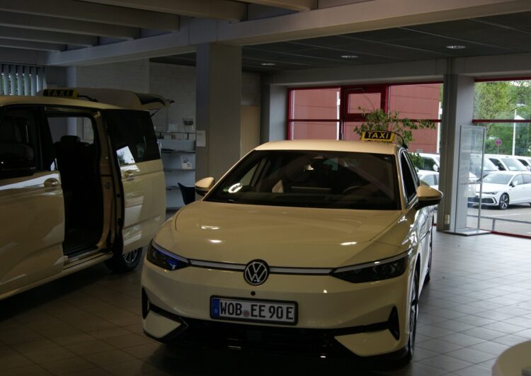 Jubiläums-Überraschungen beim VW-Taxi-Abend