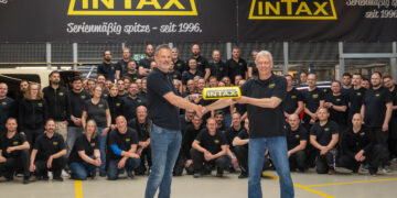 Neuer Inhaber bei Intax