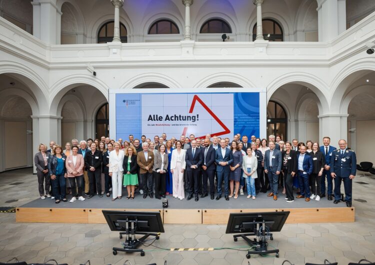 Aktion #MehrAchtung: Taxibranche bekommt Anerkennung