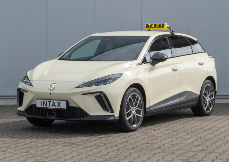 MG stellt neue Taxi-Modelle vor