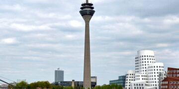 EM Slowakei – Ukraine: Stadionzufahrt in Düsseldorf