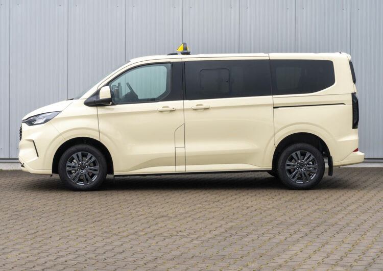 Ford Custom: neues Großraumtaxi aus Köln