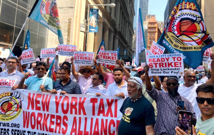 Protest in NYC: Uber und Lyft sperren Fahrer während der Schicht, um zu sparen