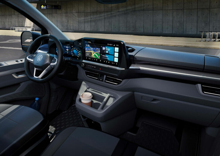 Volkswagen Nutzfahrzeuge zeigt Fotos vom neuen Caravelle