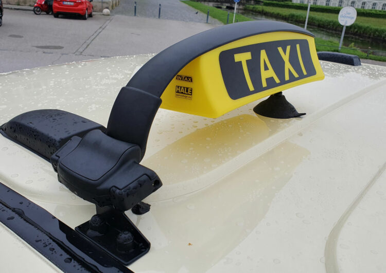 Neues Großraumtaxi aus Köln