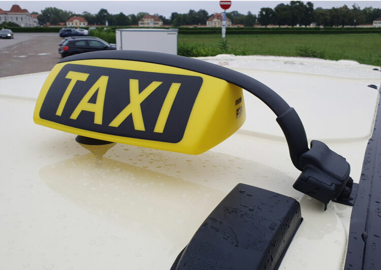 Neues Großraumtaxi aus Köln