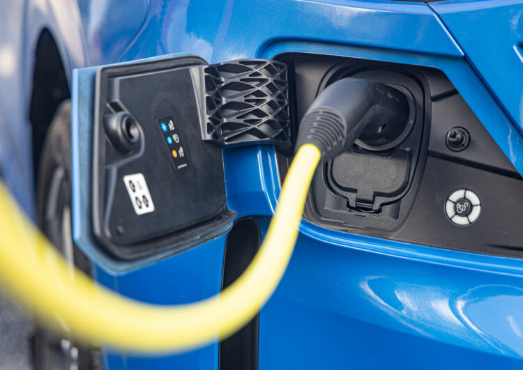 Neuer VW-Transporter feiert in Hannover sein Debüt