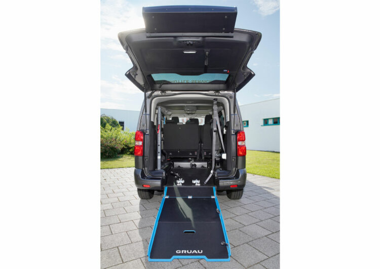 Heckausschnitt für Toyota Proace Verso konfigurierbar