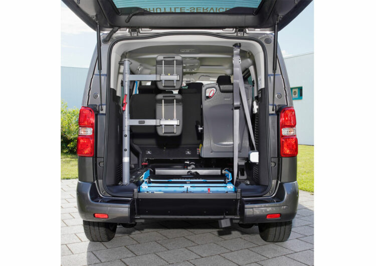 Heckausschnitt für Toyota Proace Verso konfigurierbar