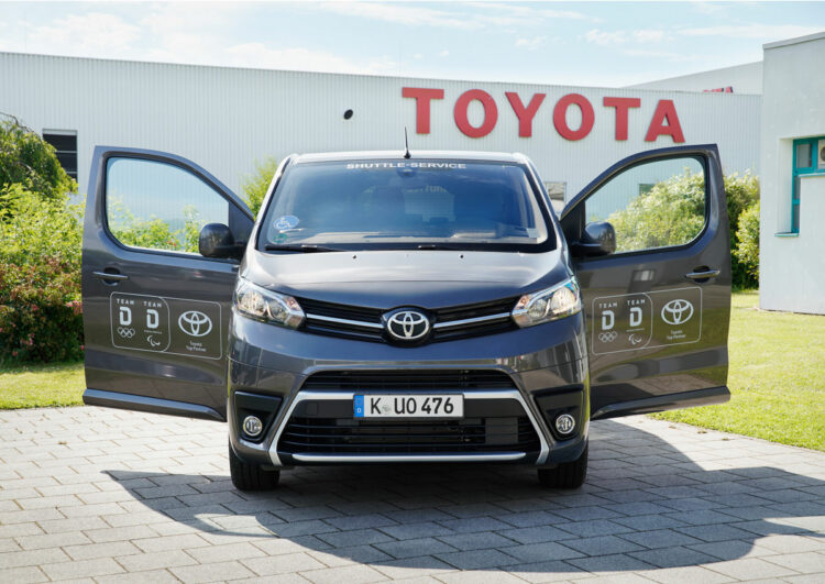 Heckausschnitt für Toyota Proace Verso konfigurierbar