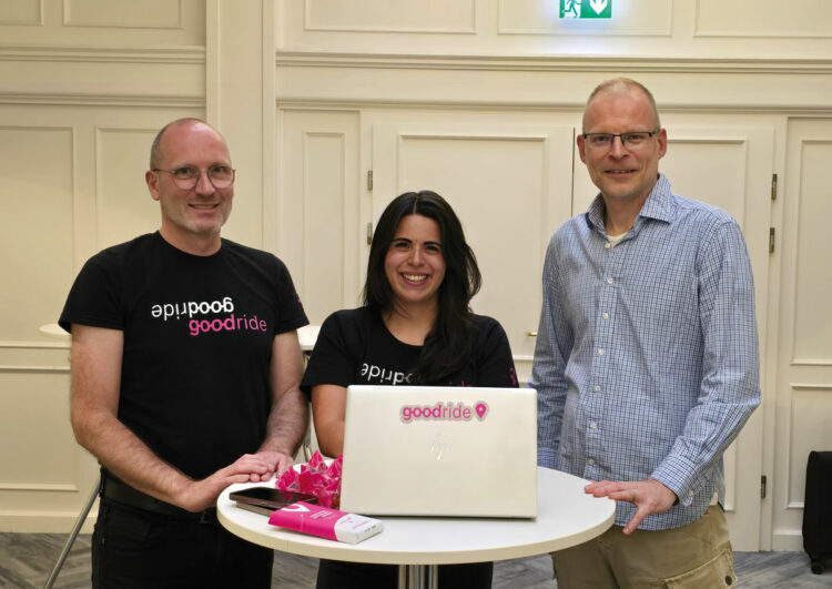 Taxi Deutschland: Wettbewerbsfähig mit gemeinsamer Plattform