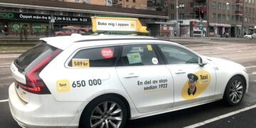 Erste schwedische Taxizentrale kooperiert mit Uber – Umbruch im Gewerbe?
