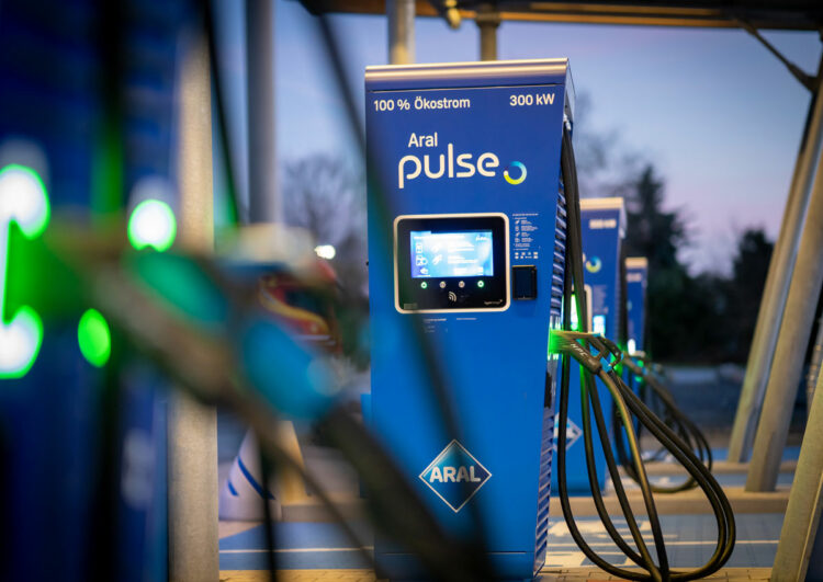 Exklusives, aber leider auch geheimnisvolles Angebot für Hamburger E-Taxis