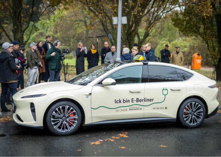 „Ick bin E-Berliner!“ – Berliner E-Taxis zeigen, was in ihnen steckt