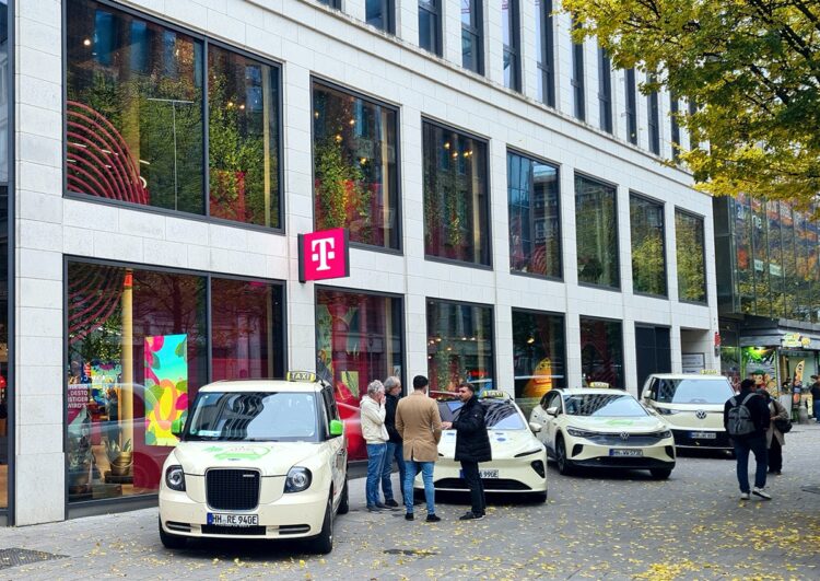 Mega-Taxi-Tag Hamburg im Megastore