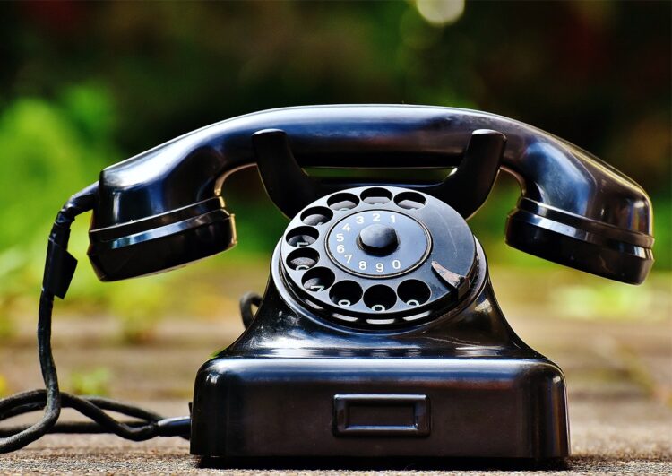 Was ein baumelnder Telefonhörer und eine Taxifahrt durch halb Europa mit guter PR zu tun haben