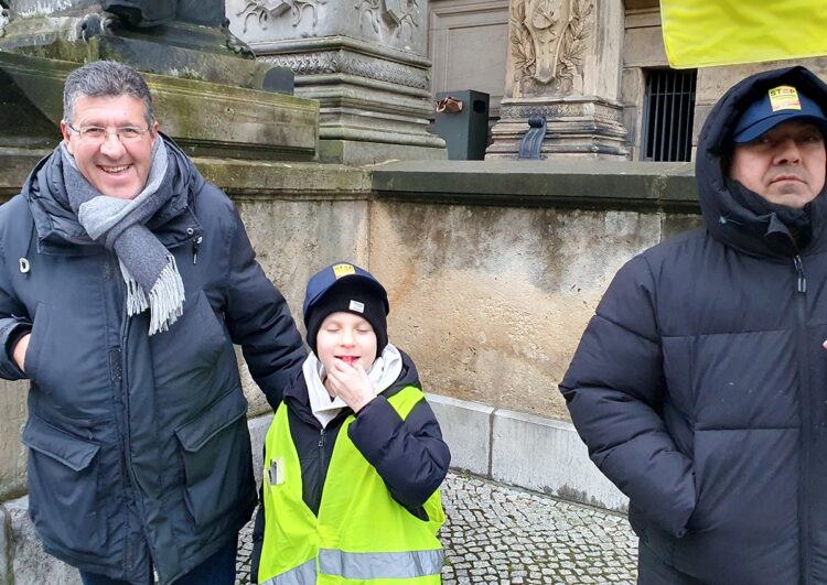 Demo in Berlin: viel Kampfgeist und Zuversicht, wenig Politiker