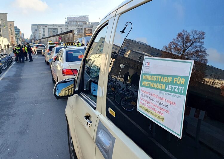 Demo in Berlin: viel Kampfgeist und Zuversicht, wenig Politiker