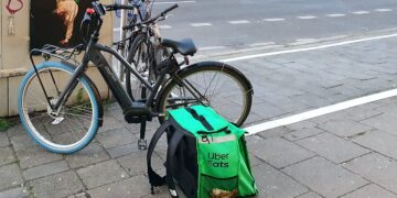 Niederlande: Uber-Eats-Lieferanten werden Leiharbeiter