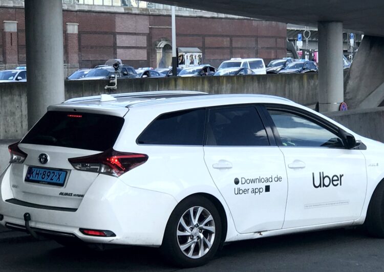 Niederlande: Uber-Eats-Lieferanten werden Leiharbeiter